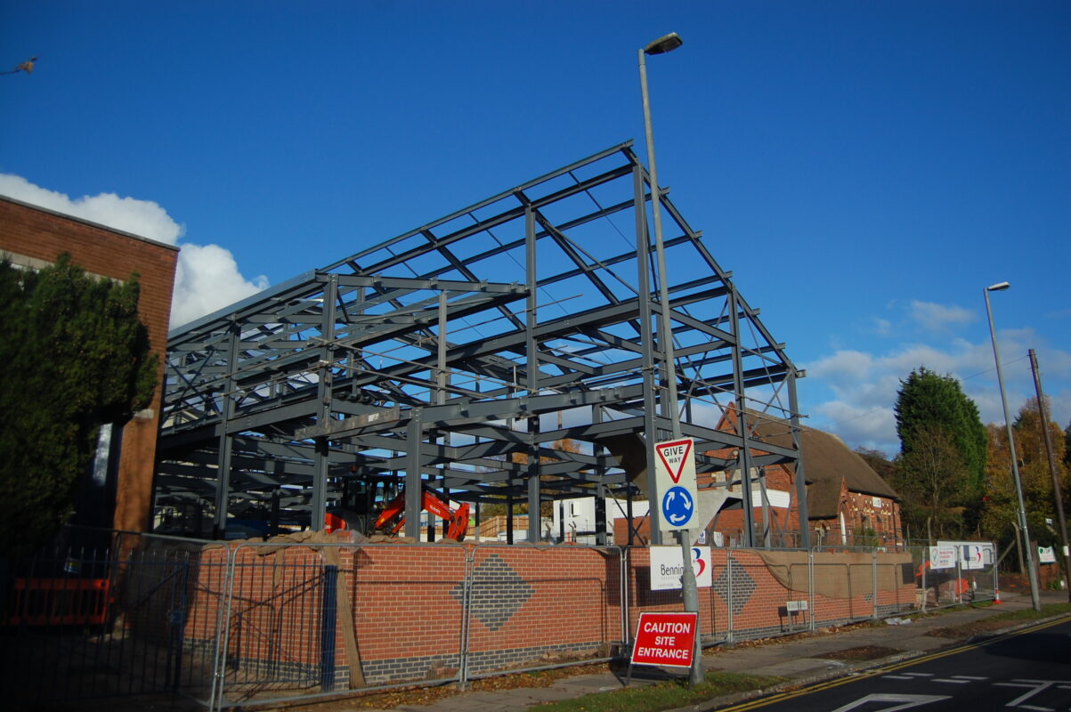 steel factory building frame assembly for GCC industrial projects