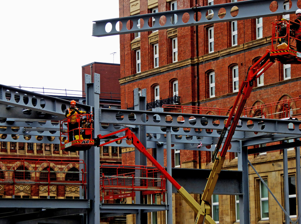 steel workshop building frame and installation for East Africa industrial buyers