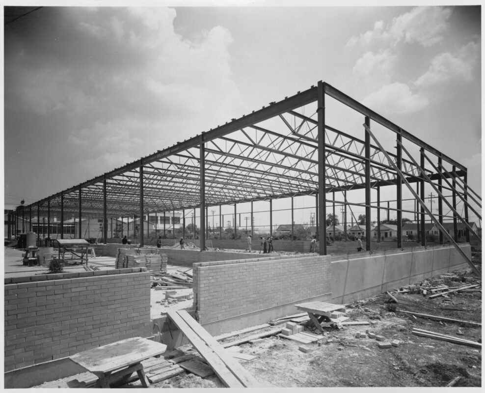 Saudi Arabia prefab steel warehouse frame construction real photo