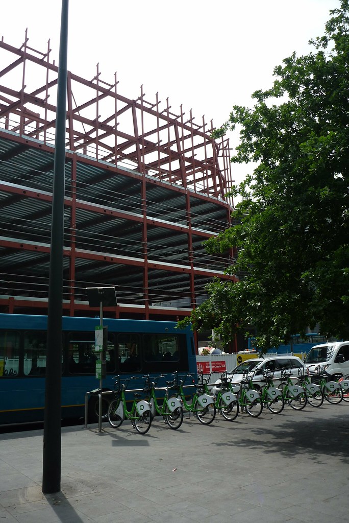 Real steel warehouse frame erection for European prefabricated warehouse planning