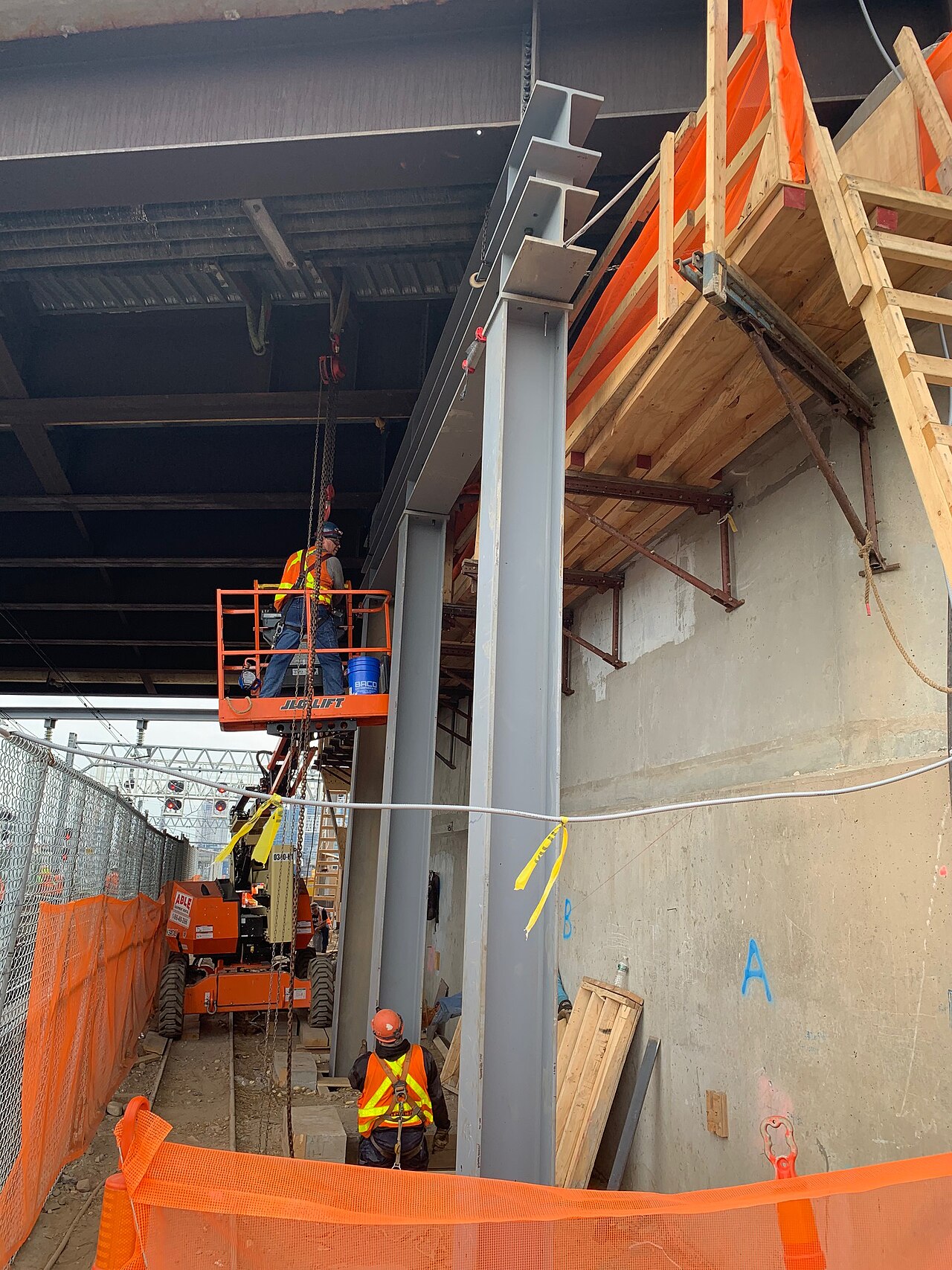 steel frame structure - illustrative